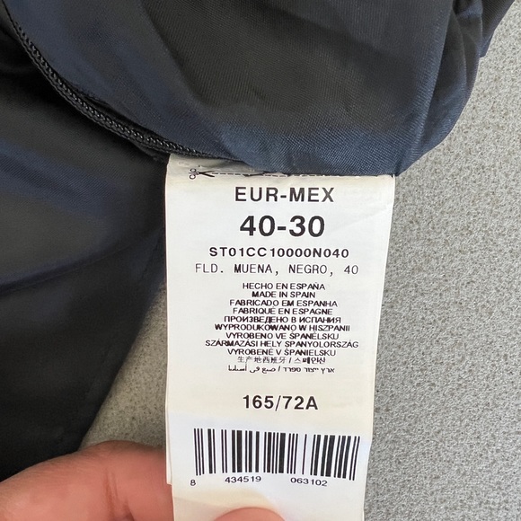 Mini skirt with flower fabric and decorative part - Picture 5 of 6